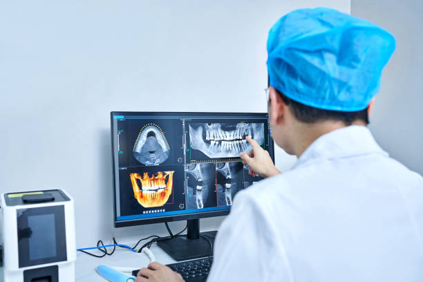 Best Dentist for Tooth Abscess  in Miami Heights, OH